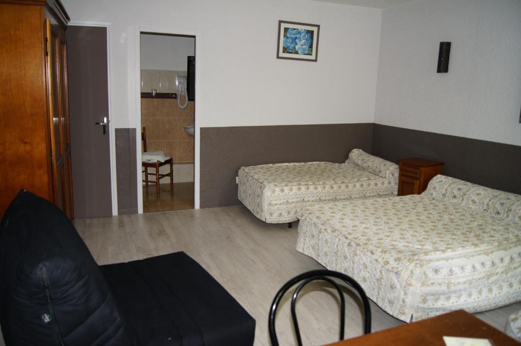 Le Grand Hotel Aups Ruang foto