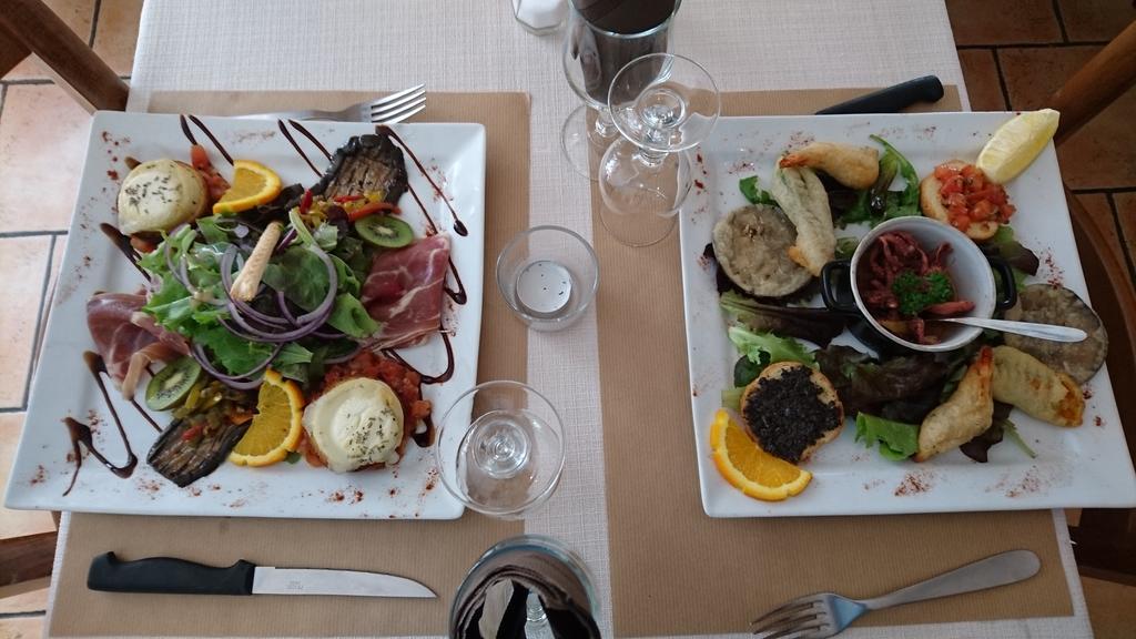 Le Grand Hotel Aups Bagian luar foto